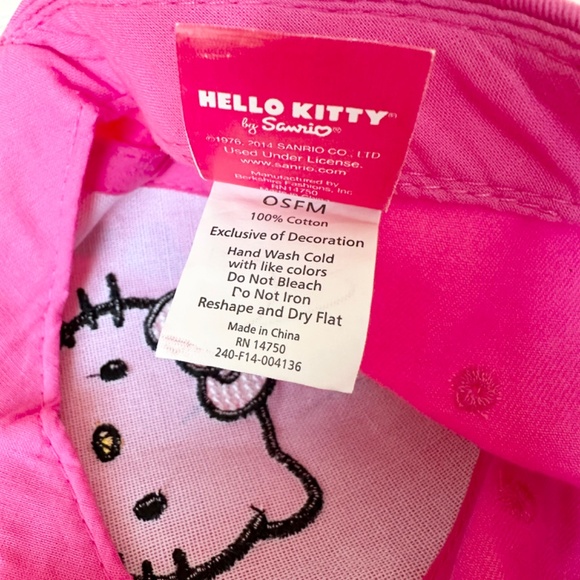 Hello Kitty Bundle - HK Girls Pink Hat, Mini Coin Pouch and Keycap. - Picture 5 of 15